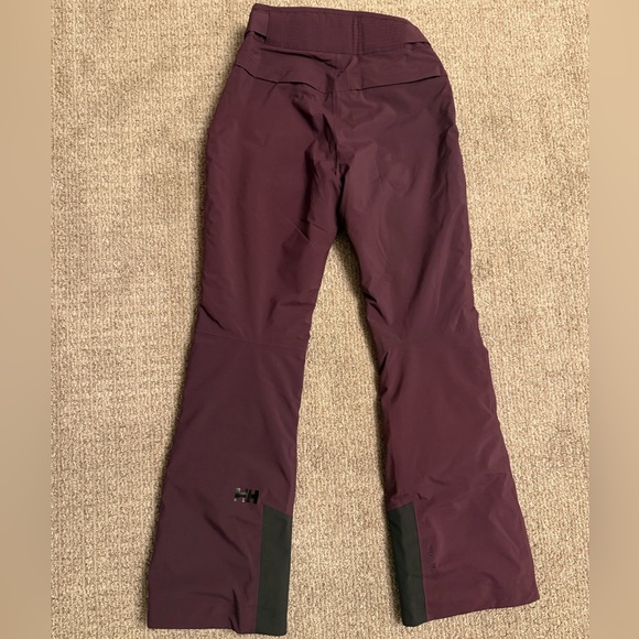 Helly Hansen Legendary Insulated Ski Snow Pants - XS in Dark Purple Amethyst. - Picture 3 of 6